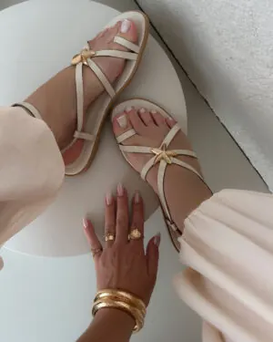 Morena Blanc - Flat ocean off