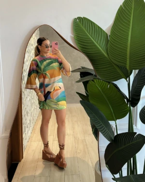 Morena Blanc - Vestido T-shirt montanha FARM