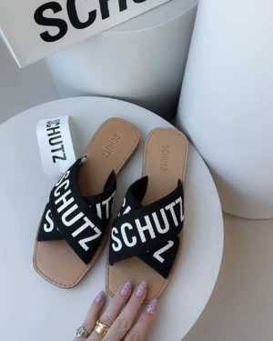 Morena Blanc - Flat SCHUTZ